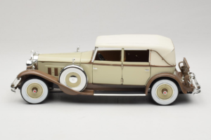 Packard Brewster White Signature Models 1:18 PACKARD001 Diecast - image 4 of 8