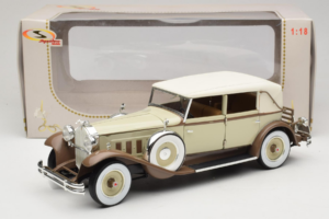 Packard Brewster White Signature Models 1:18 PACKARD001 Diecast - image 8 of 8