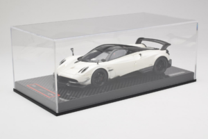 Pagani Huayra BC White Metallic Yy Model 1:18 REMC025 Resin - image 6 of 7