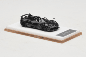 Pagani Huayra Tricolore Roadster Exposed Carbon Henson & Heaven 1:64 PHREC01 Diecast - image 4 of 7