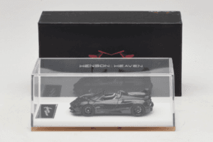 Pagani Huayra Tricolore Roadster Exposed Carbon Henson & Heaven 1:64 PHREC01 Diecast - image 7 of 7