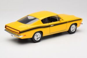 Plymouth Barracuda Yellow Road Legends 1:18 92178 Diecast - image 3 of 8