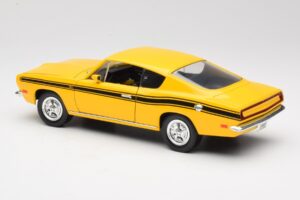 Plymouth Barracuda Yellow Road Legends 1:18 92178 Diecast - image 7 of 8
