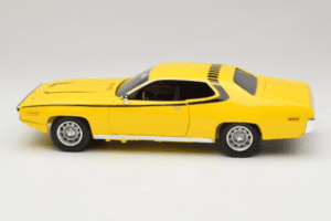 Plymouth Satellite Daisy Dukes of Hazzard Auto World 1:18 AWSS105/06 Diecast - image 4 of 8