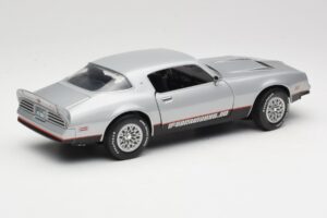 Pontiac Firebird Formula Silver ERTL 1:18 33514 Diecast - image 3 of 8