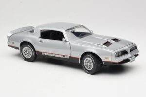 Pontiac Firebird Formula Silver ERTL 1:18 33514 Diecast - image 6 of 8