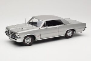 Pontiac GTO Silver Sun Star 1:18 1821 Diecast