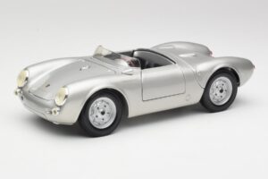 Porsche 550 A Spyder Silver Maisto 1:18 50314 Diecast