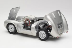 Porsche 550 A Spyder Silver Maisto 1:18 50314 Diecast - image 5 of 8