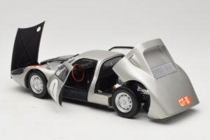 Porsche 904 GTS #1 Japan Grand Prix 1964 Minichamps 1:18 183646701 Diecast - image 5 of 8