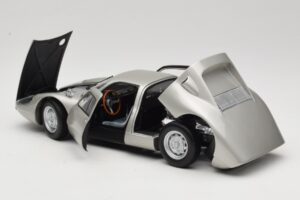 Porsche 904 GTS Silver Minichamps 1:18 180067722 Diecast - image 5 of 8