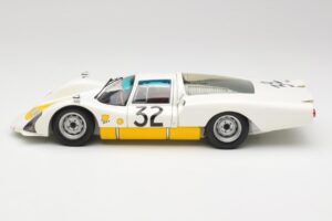 Porsche 906LH #32 Porsche System Engineering G. Schutz / P. De Klerk 24 Hours of Le Mans 1966 Minichamps 1:18 100666132 Dieca - image 4 of 8