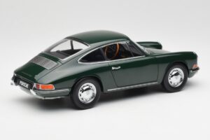 Porsche 911 901 Irish Green Kyosho 1:18 08969G Diecast - image 3 of 8