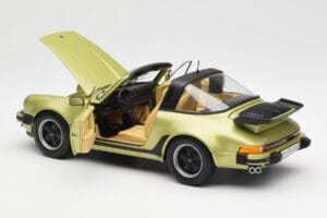 Porsche 911 930 Turbo Targa Green Metallic Norev 1:18 187526 Diecast - image 7 of 10