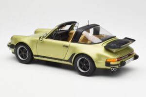 Porsche 911 930 Turbo Targa Green Metallic Norev 1:18 187526 Diecast - image 9 of 10