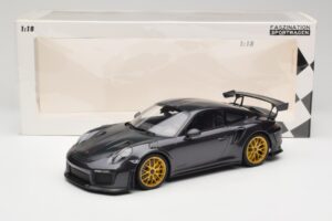 Porsche 911 991.2 GT2 RS Weissach Package Purple Metallic With Golden Magnesium Wheels Minichamps 1:18 153068322 Diecast - image 6 of 6