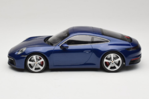 Porsche 911 992 Carrera 4S Blue Metallic Minichamps 1:18 153067327 Diecast - image 3 of 6