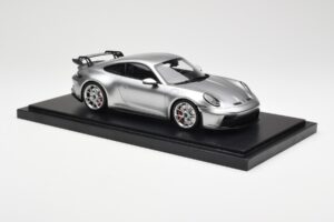 Porsche 911 992 GT3 Silver Minichamps 1:18 WAP0211510M004 Resin - image 4 of 7