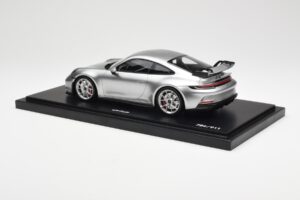 Porsche 911 992 GT3 Silver Minichamps 1:18 WAP0211510M004 Resin - image 5 of 7