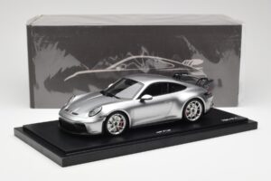 Porsche 911 992 GT3 Silver Minichamps 1:18 WAP0211510M004 Resin - image 7 of 7