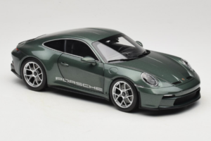 Porsche 911 992 S/T Malachite Green Metallic Norev 1:18 187472 Diecast - image 6 of 8