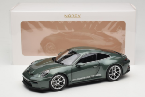 Porsche 911 992 S/T Malachite Green Metallic Norev 1:18 187472 Diecast - image 8 of 8