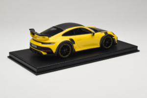 Porsche 911 992 TechArt GTstreet R Yellow With Black Wheels TechArt 1:18 REMC011 Resin - image 3 of 6