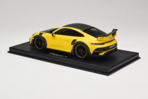 Porsche 911 992 TechArt GTstreet R Yellow With Black Wheels TechArt 1:18 REMC011 Resin - image 5 of 6