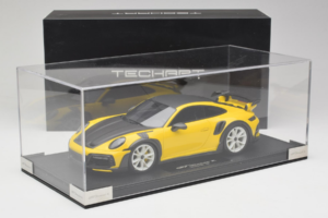 Porsche 911 992 TechArt GTstreet R Yellow With White Wheels TechArt 1:18 REMC015 Resin - image 6 of 6