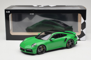 Porsche 911 992 Turbo S Green Minichamps 1:18 153069077 Diecast - image 6 of 6