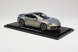 Porsche 911 Turbo S 992 Silver Bamboo Chromaflire With Display Case Spark 1:18 WAP0219100RTSS Resin - image 4 of 7