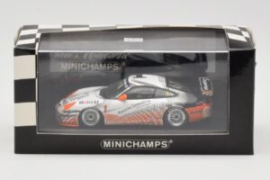 Porsche 911 996 GT3 Cup Mobil 1 #1 VIP Car 2004 Minichamps 1:43 WAP02012115-R1 Diecast - image 4 of 4