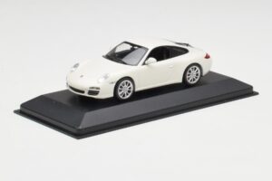 Porsche 911 997 Carrera 4S Carrara White Minichamps 1:43 403066431 Diecast - image 2 of 4