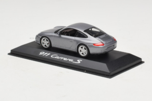 Porsche 911 997 Carrera S Grey Metallic Minichamps 1:43 WAP02010116-R1 Diecast - image 3 of 4