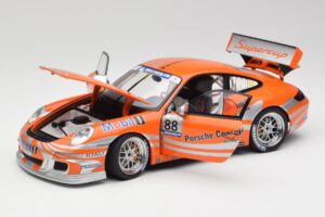 Porsche 911 997 GT3 R #88 Porsche Consulting 2005 AUTOart 1:18 77821 Diecast - image 2 of 8