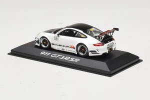 Porsche 911 997 GT3 RS White Minichamps 1:43 WAP0203018 Diecast - image 3 of 4