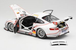 Porsche 911 997 GT3 RSR #83 Team Seikel L. Nielsen / M. Ehret / D. Farnbacher 24 Hours of Le Mans 2006 Minichamps 1:18 100066 - image 5 of 8