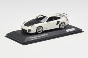 Porsche 911 997.2 GT2 RS White with Silver Wheels Minichamps 1:43 400069405 Diecast - image 2 of 4
