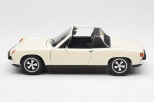 Porsche 914/6 Light Ivory AUTOart 1:18 77933 Diecast - image 4 of 8