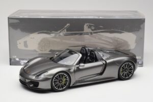 Porsche 918 Spyder Liquid Metal Silver Minichamps 1:18 110062430 Diecast - image 8 of 8