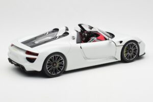 Porsche 918 Spyder White Minichamps 1:18 110062436 Diecast - image 3 of 8
