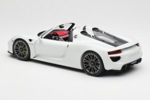 Porsche 918 Spyder White Minichamps 1:18 110062436 Diecast - image 7 of 8