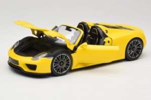 Porsche 918 Spyder Yellow Minichamps 1:18 110062434 Diecast - image 2 of 8