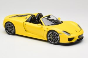 Porsche 918 Spyder Yellow Minichamps 1:18 110062434 Diecast - image 6 of 8