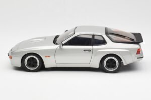 Porsche 924 Carrera GT Diamond Silver AUTOart 1:18 78002 Diecast - image 4 of 8