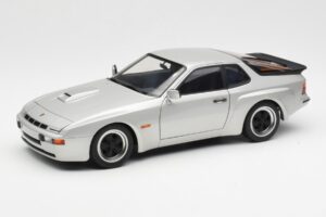 Porsche 924 Carrera GT Diamond Silver AUTOart 1:18 78002 Diecast
