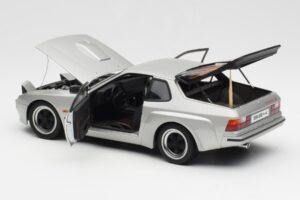 Porsche 924 Carrera GT Diamond Silver AUTOart 1:18 78002 Diecast - image 5 of 8