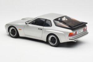 Porsche 924 Carrera GT Diamond Silver AUTOart 1:18 78002 Diecast - image 7 of 8