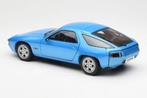 Porsche 928 Blue AUTOart 1:18 77901 Diecast - image 7 of 8