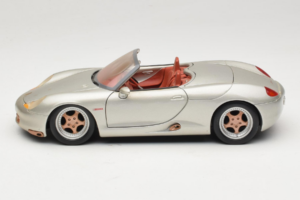 Porsche Boxster 986 Concept Silver Maisto 1:18 50231 Diecast - image 4 of 8